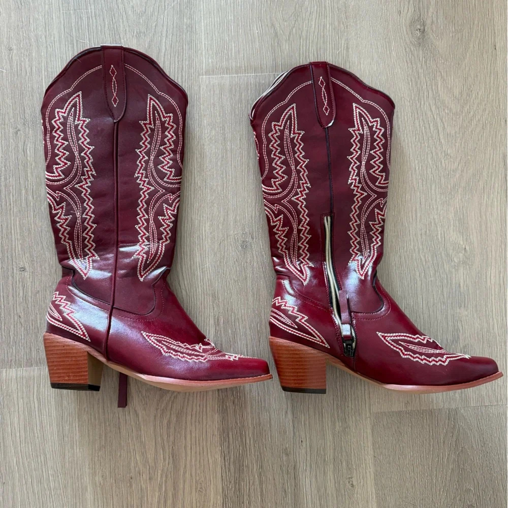 Women's Western Cowboy Boots - Burgundy - Picture 2 of 3